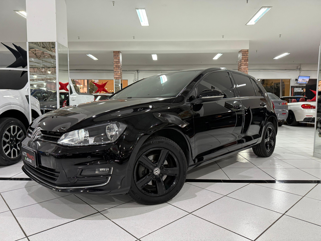 Volkswagen Golf Preto
