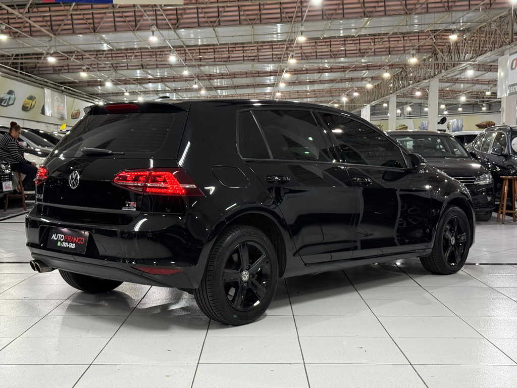 Volkswagen Golf Preto