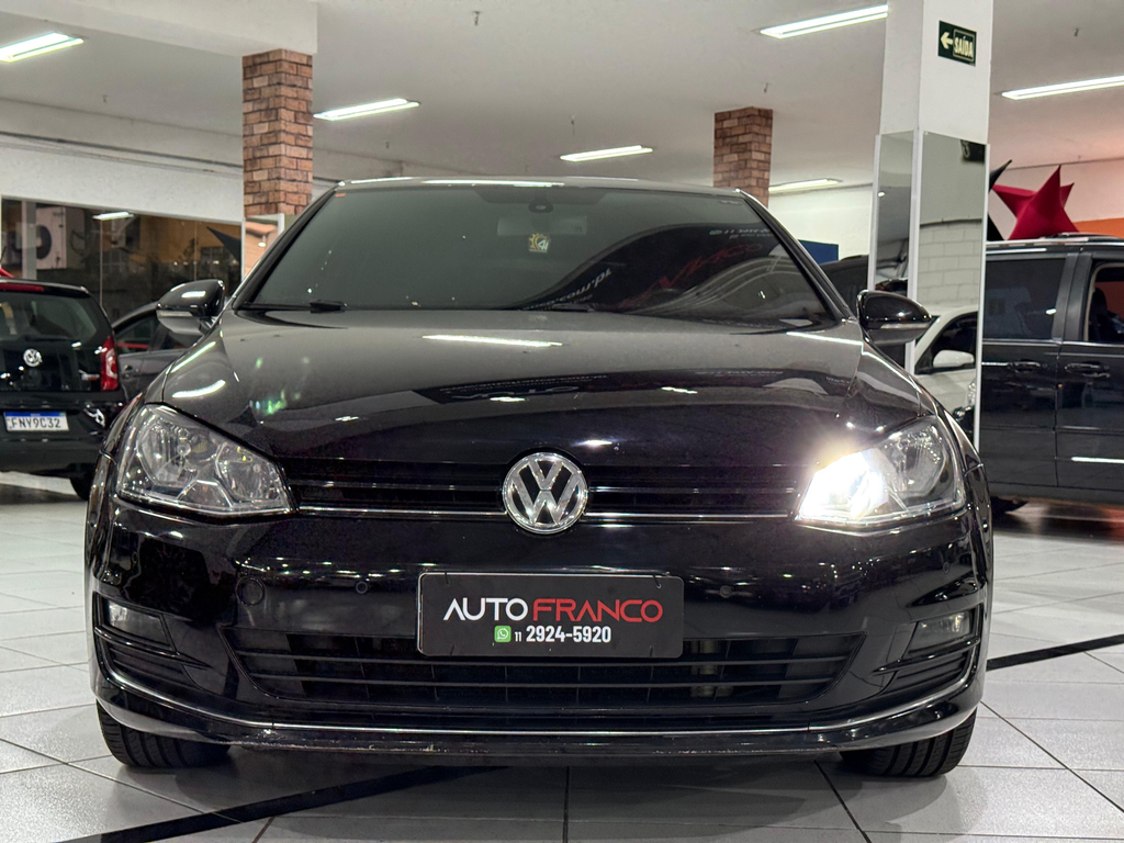 Volkswagen Golf Preto