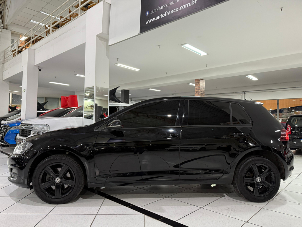 Volkswagen Golf Preto