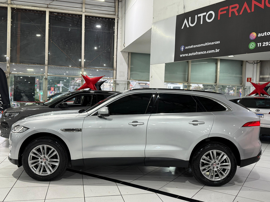 Jaguar F-Pace Prata