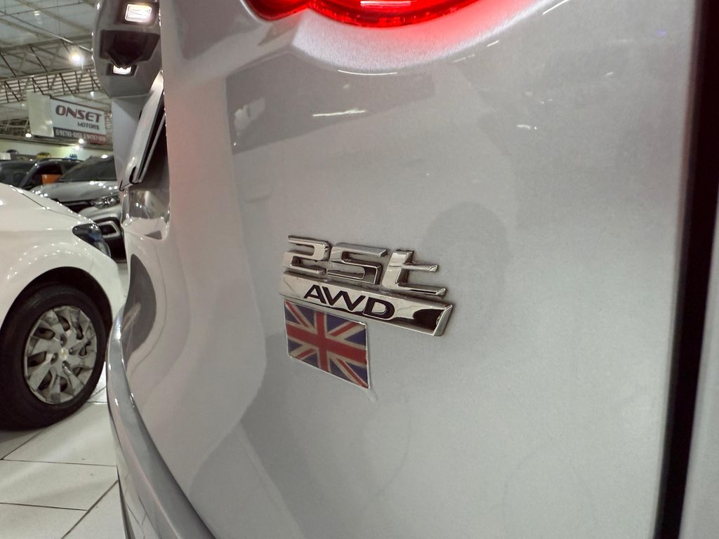 Jaguar F-Pace Prata
