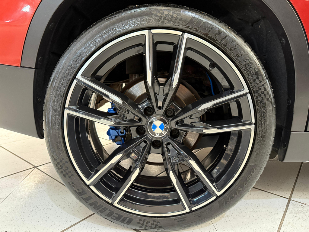 BMW X1 Laranja