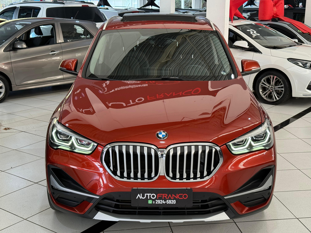 BMW X1 Laranja