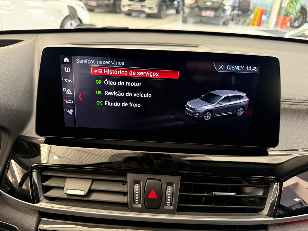 BMW X1 Laranja