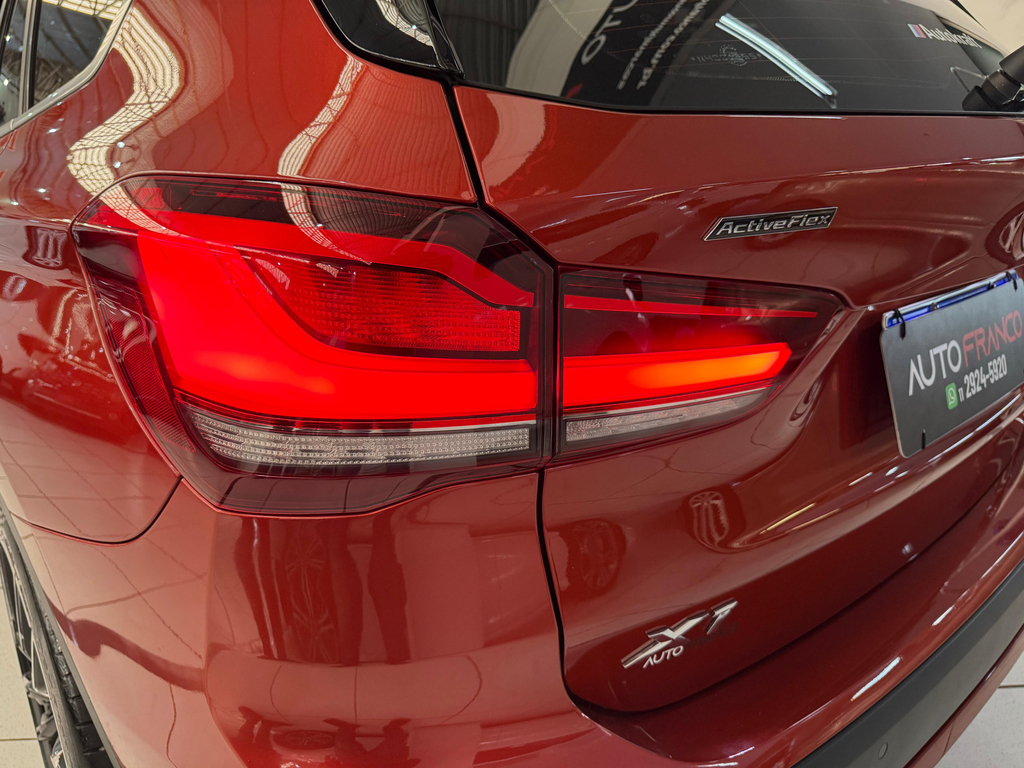BMW X1 Laranja