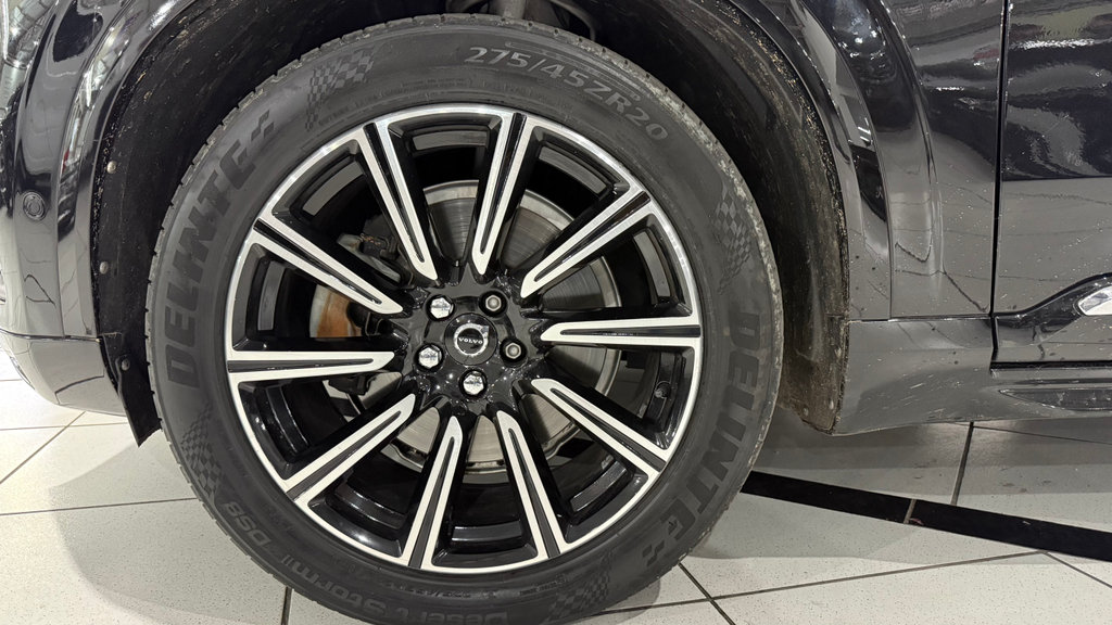 Volvo XC90 Preto