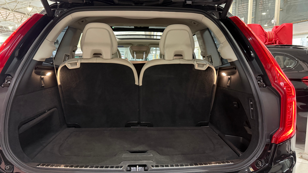 Volvo XC90 Preto