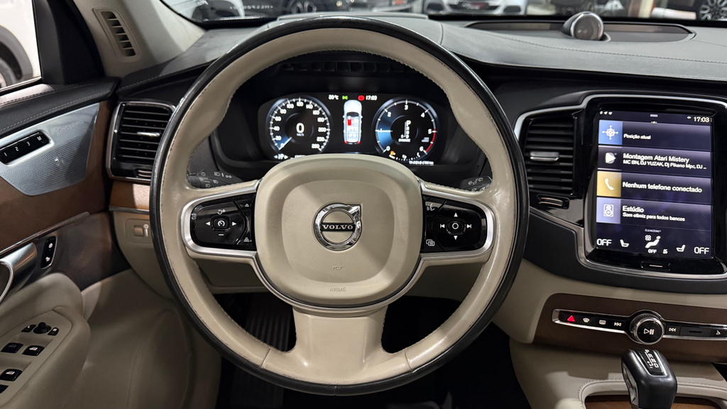 Volvo XC90 Preto