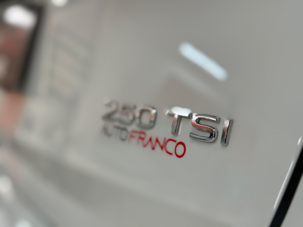 Volkswagen TAOS Branco