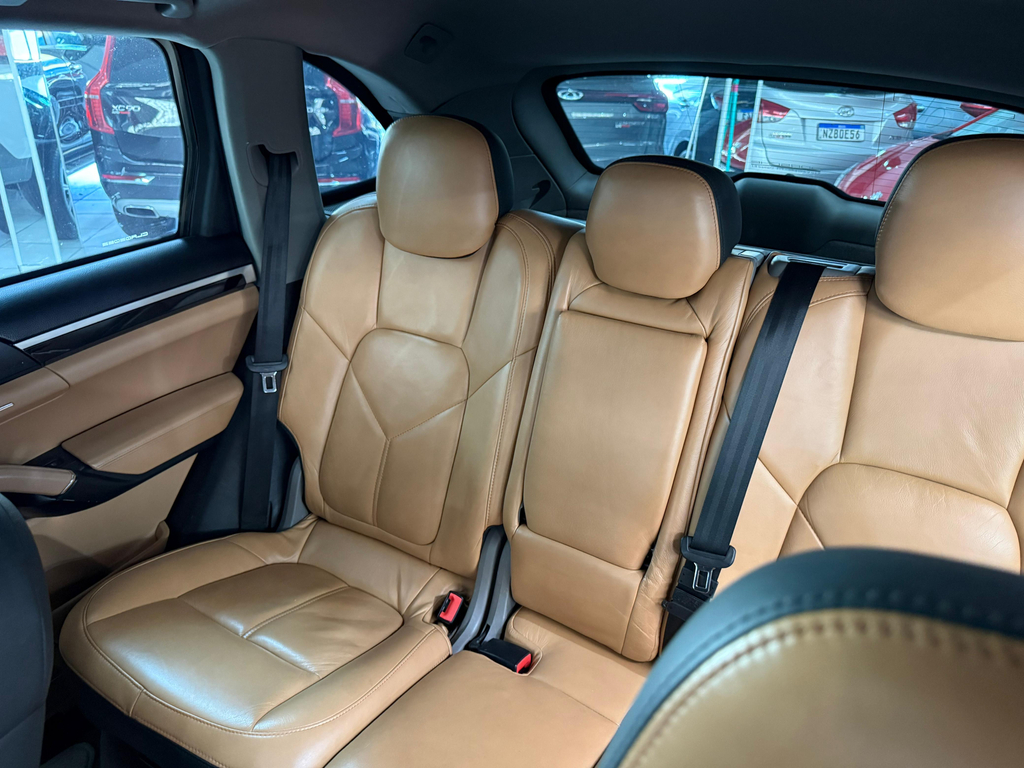 Porsche Cayenne Cinza