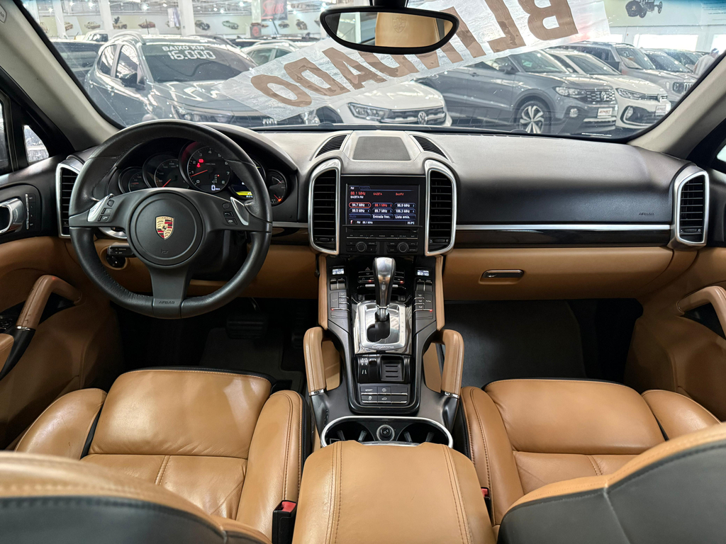 Porsche Cayenne Cinza