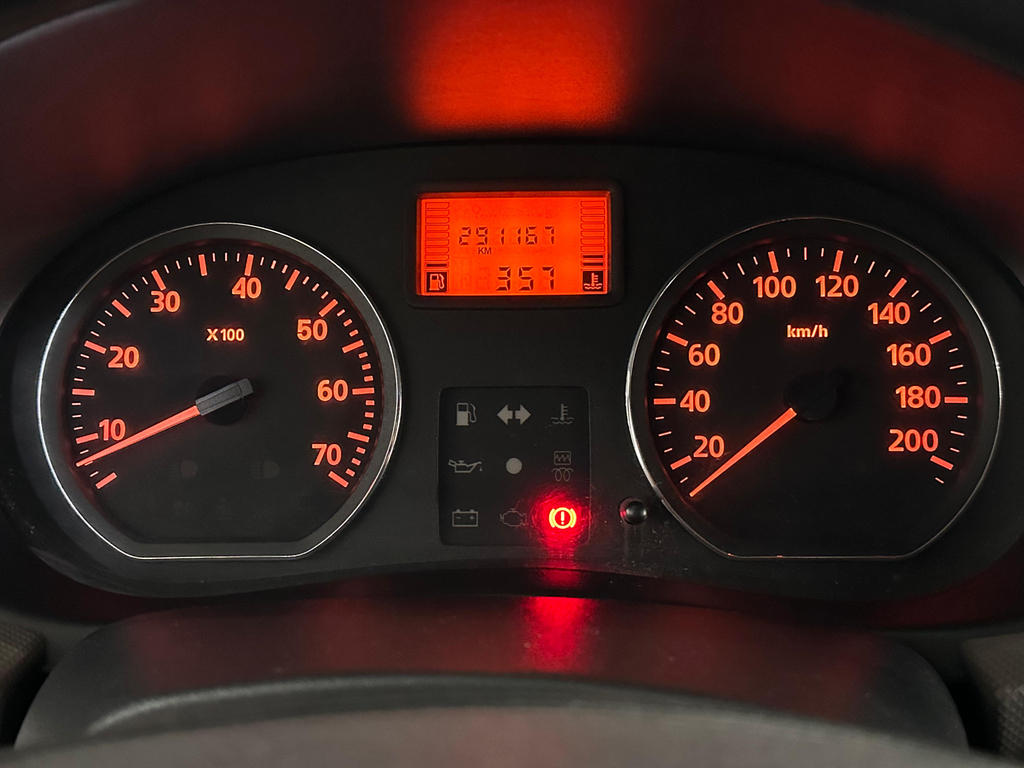 Renault Sandero Cinza