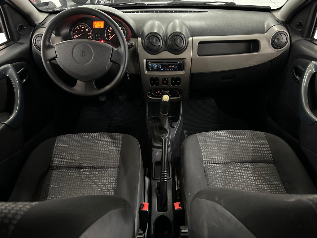 Renault Sandero Cinza