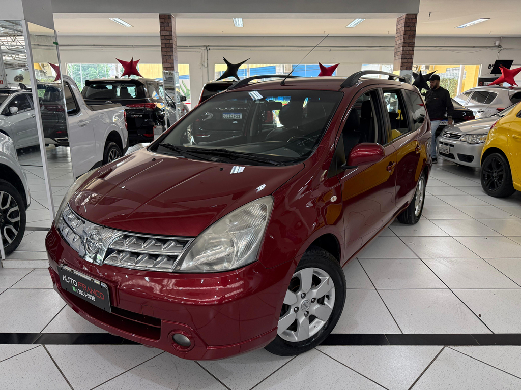 Nissan Grand Livina Vermelho