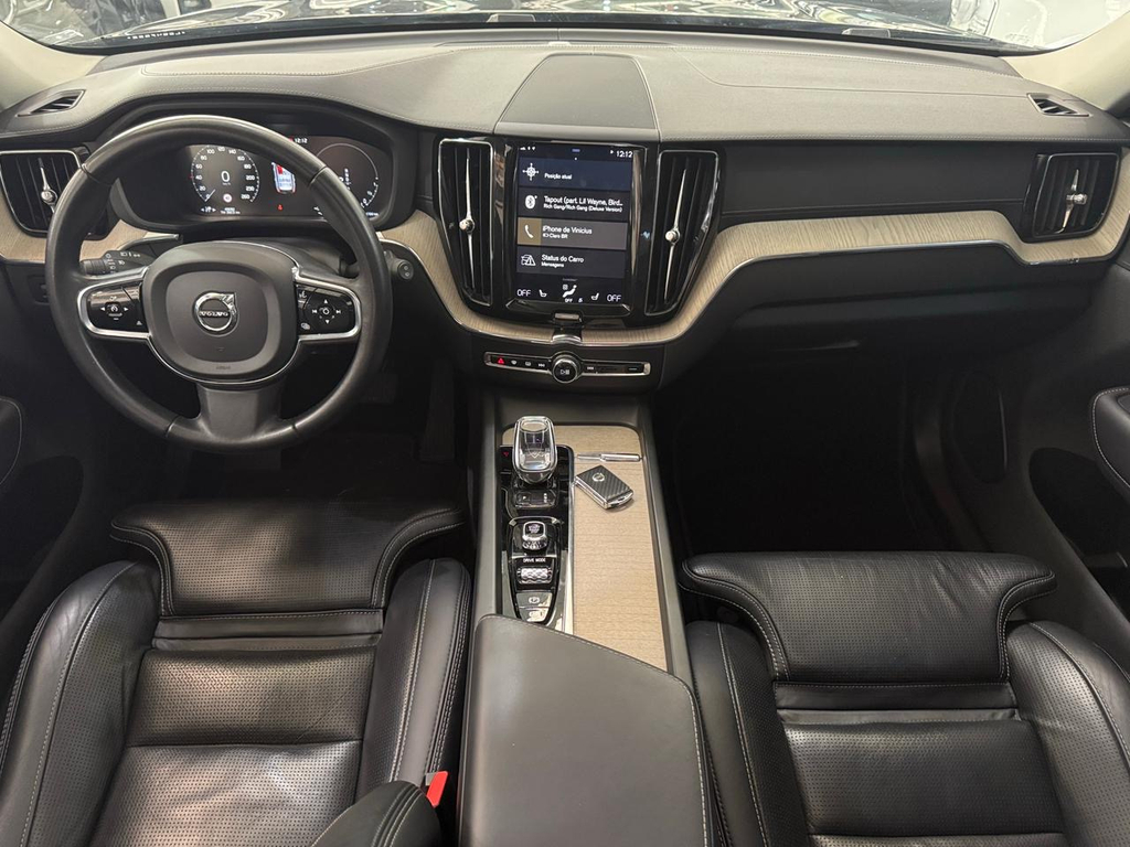 Volvo XC60 Preto