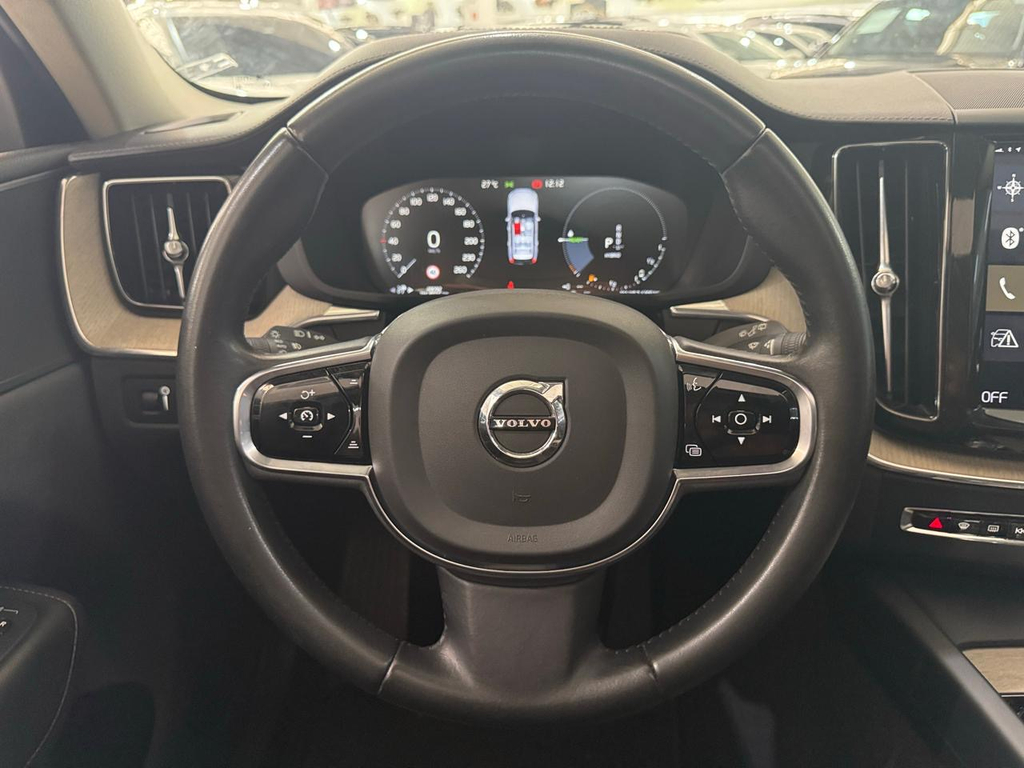 Volvo XC60 Preto