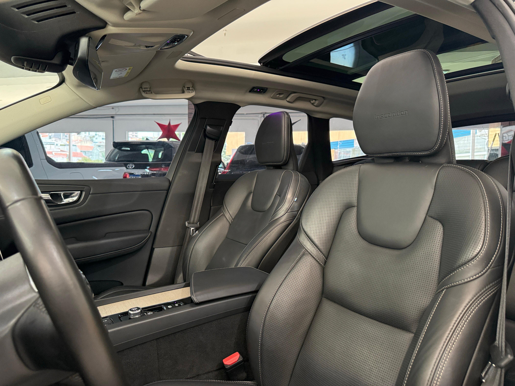 Volvo XC60 Preto