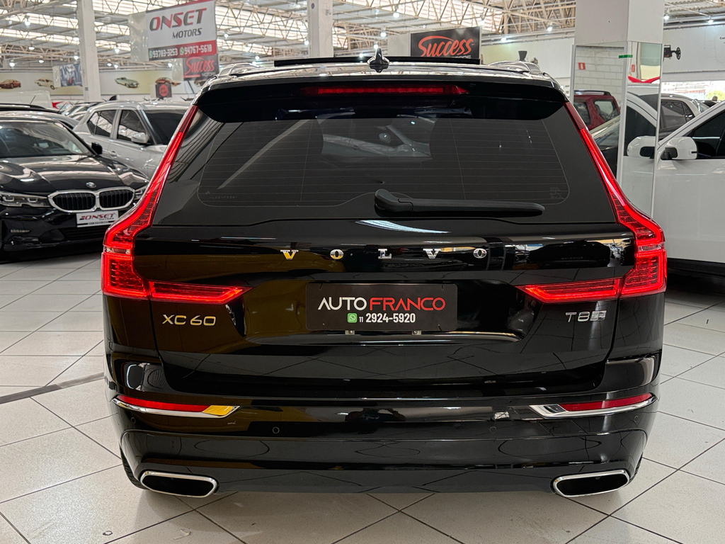 Volvo XC60 Preto