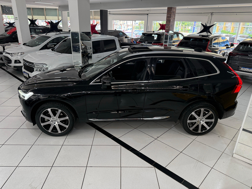 Volvo XC60 Preto