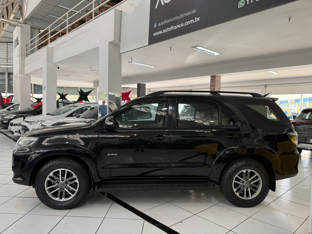 Toyota SW4 Preto