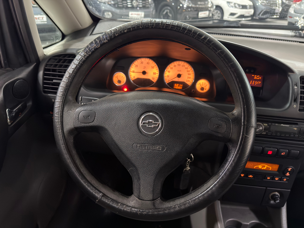 Chevrolet Zafira Prata