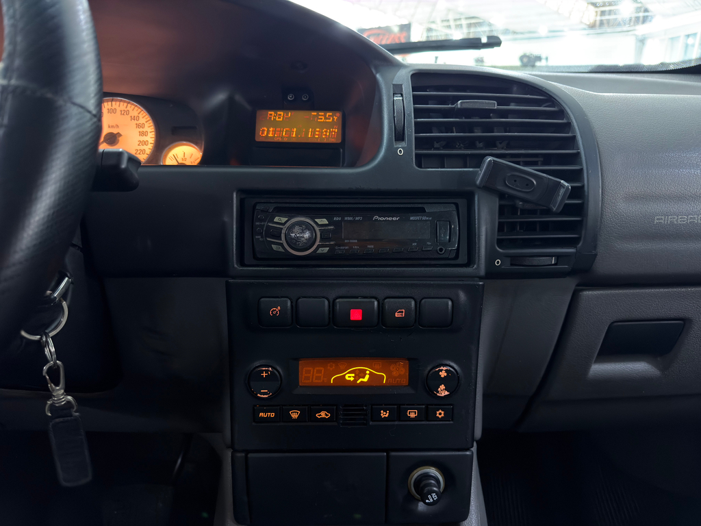 Chevrolet Zafira Prata