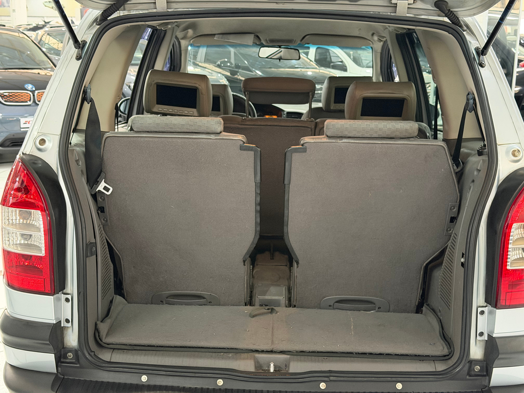 Chevrolet Zafira Prata