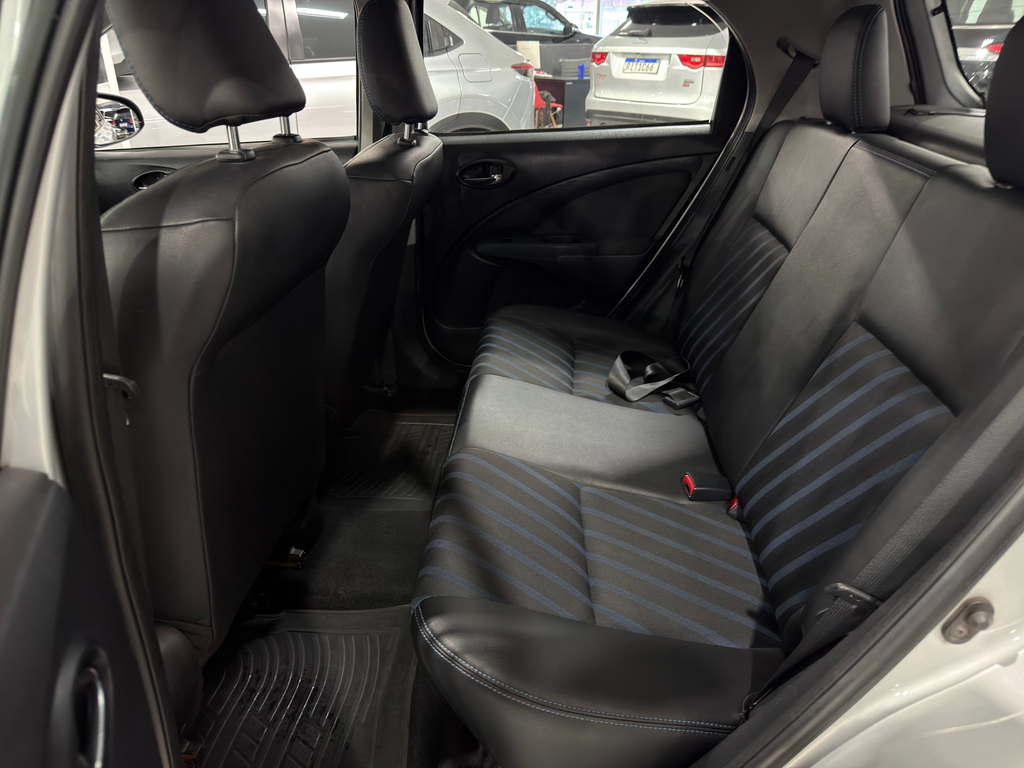 Toyota ETIOS Prata