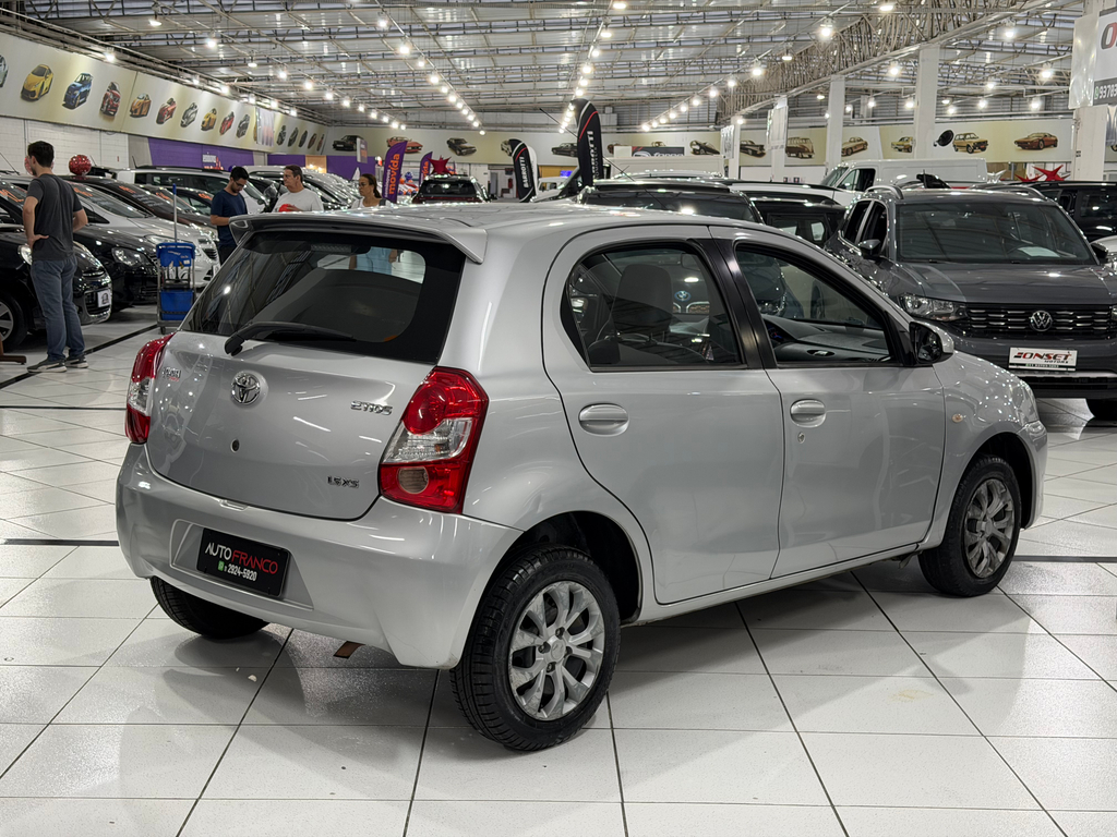 Toyota ETIOS Prata