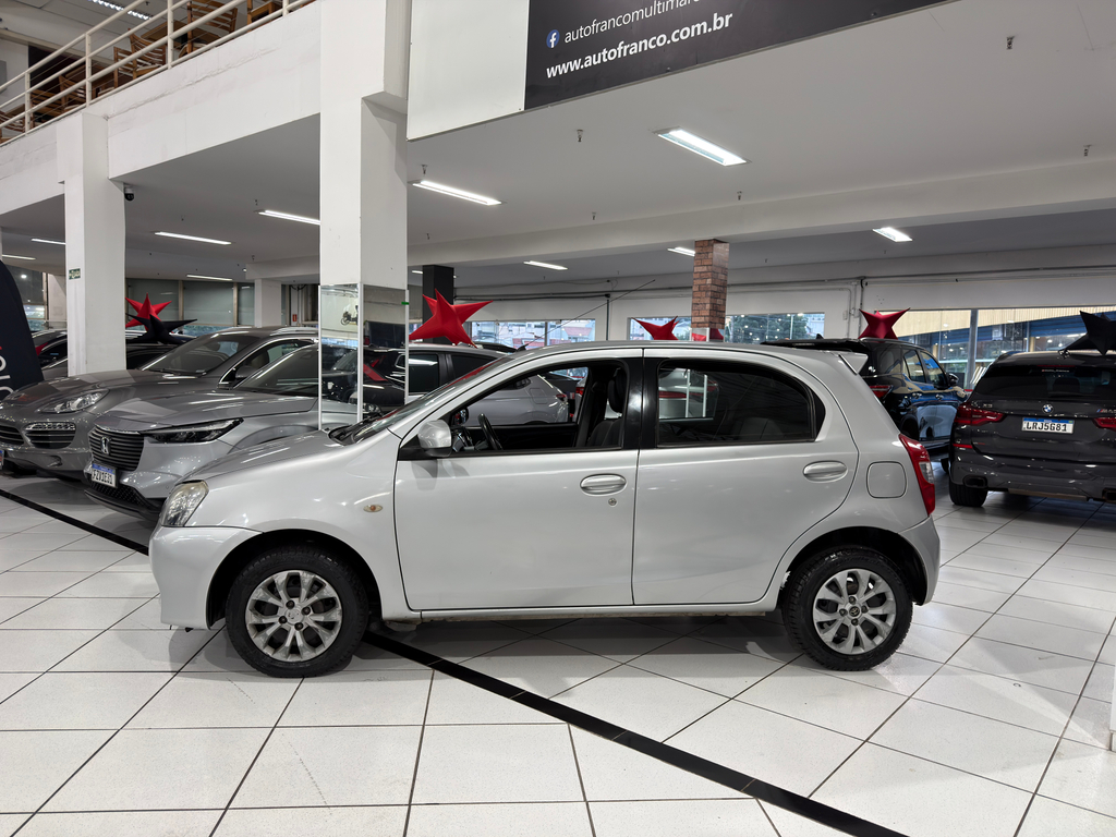 Toyota ETIOS Prata