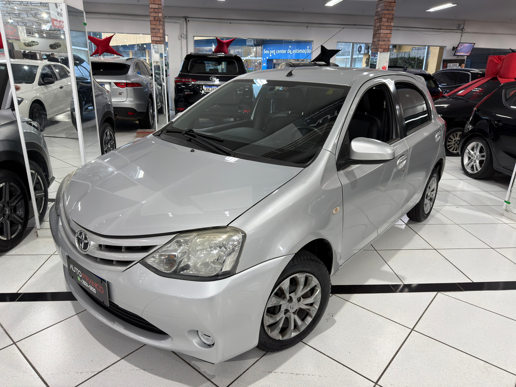 Toyota ETIOS Prata