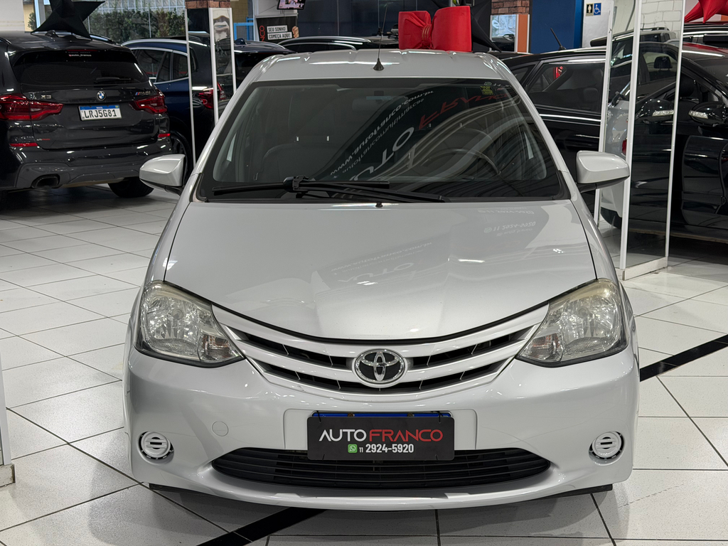 Toyota ETIOS Prata