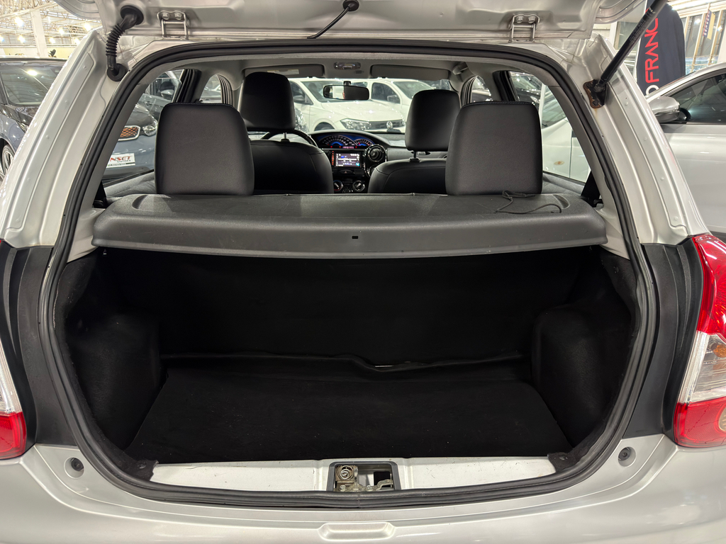 Toyota ETIOS Prata