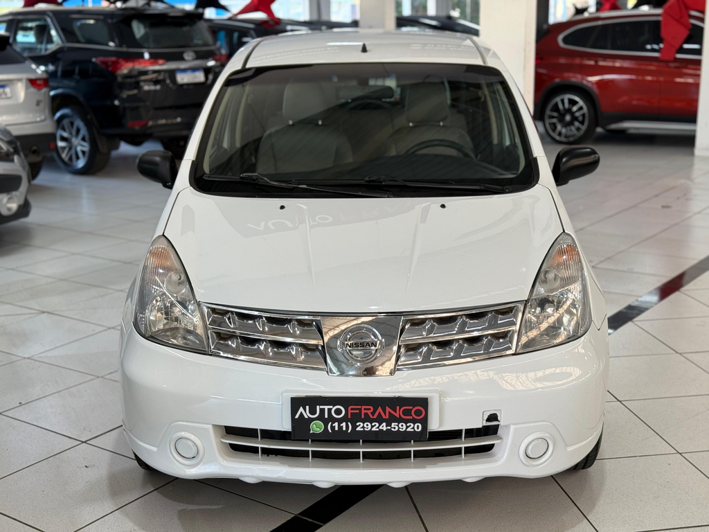 Nissan Livina Branco