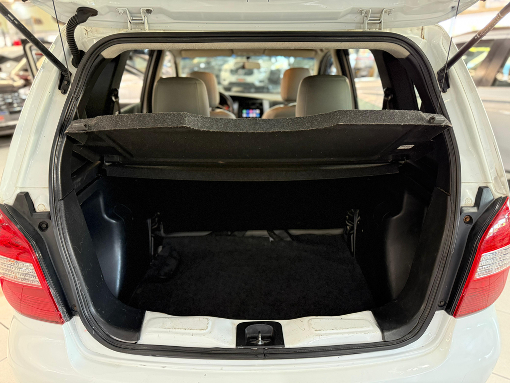 Nissan Livina Branco