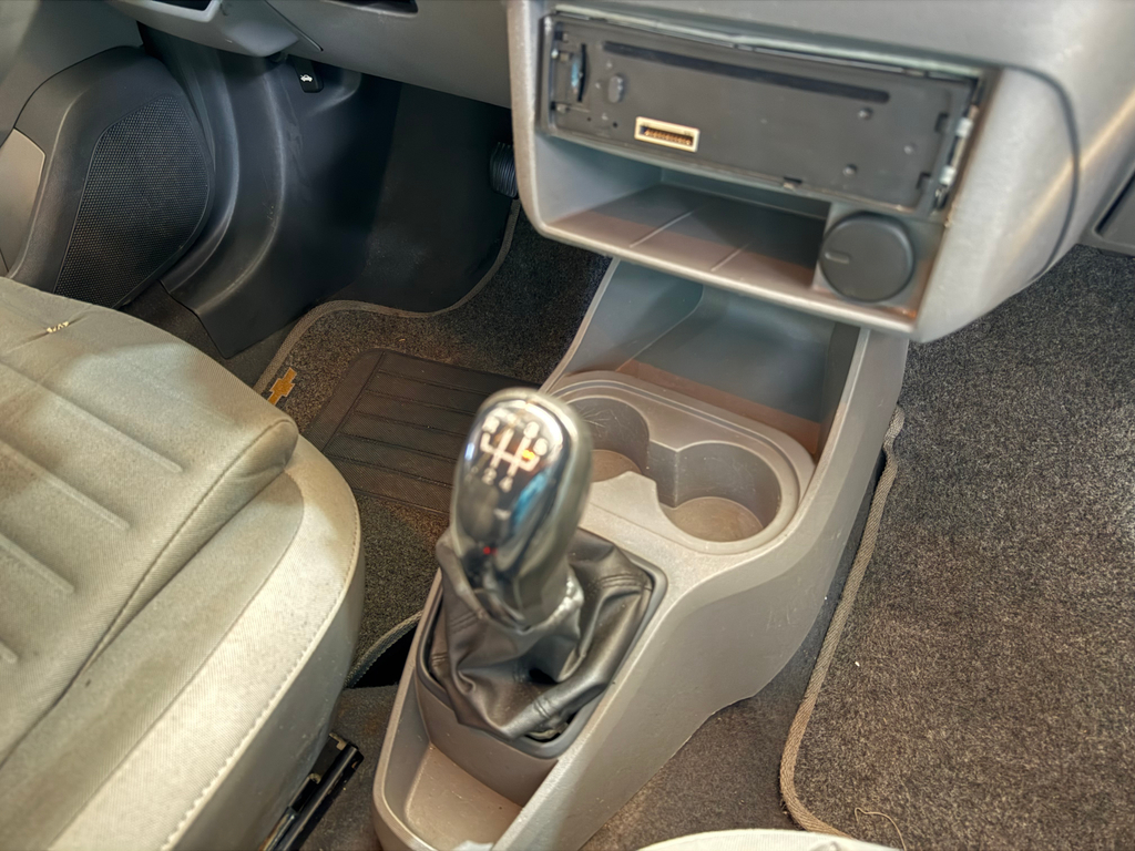 Chevrolet Agile Prata