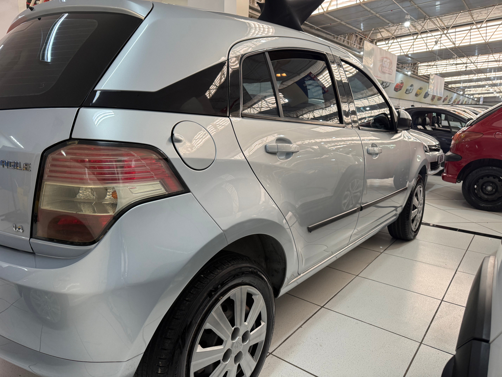Chevrolet Agile Prata