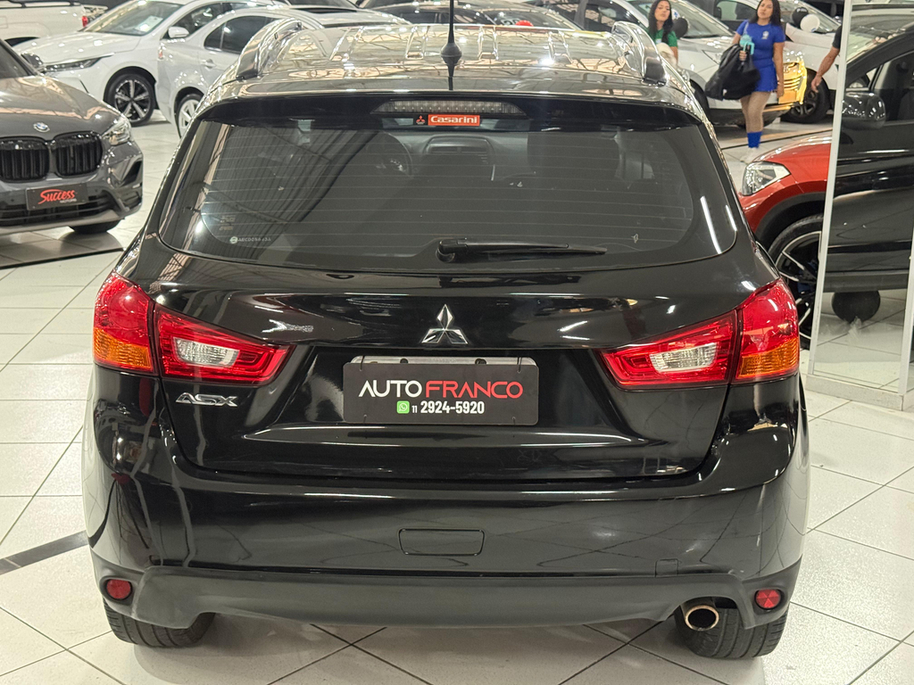 Mitsubishi ASX Preto