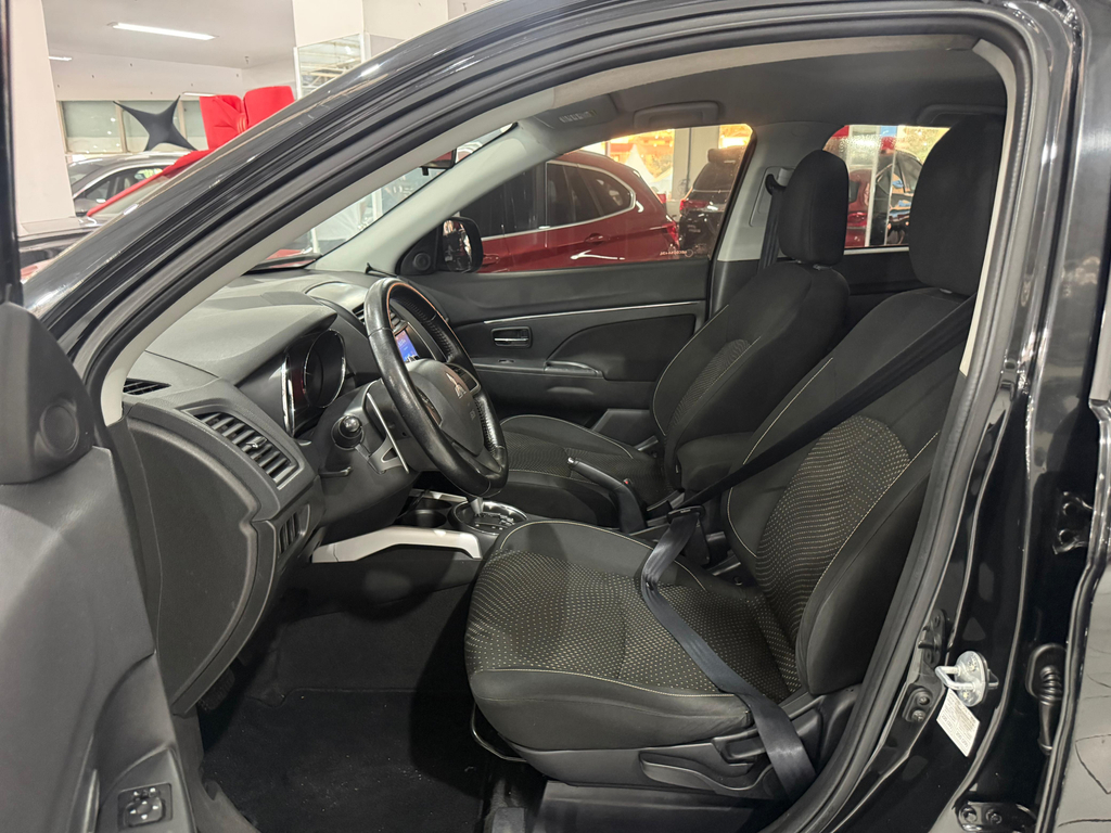 Mitsubishi ASX Preto