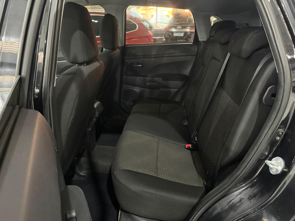 Mitsubishi ASX Preto