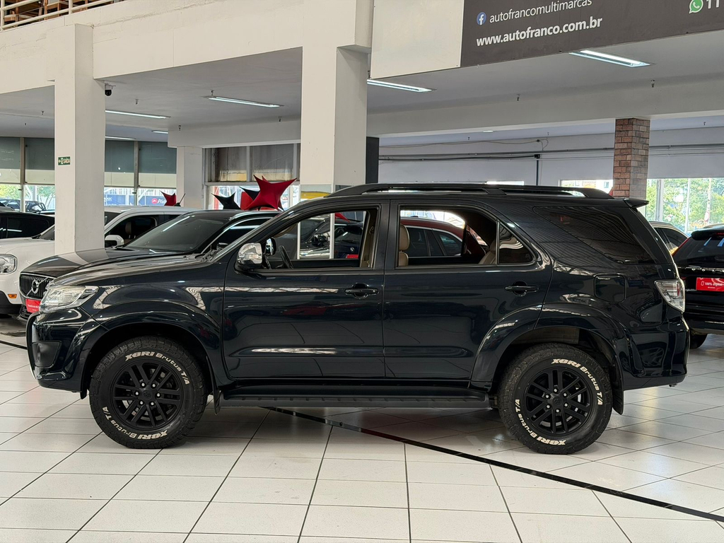 Toyota SW4 Preto