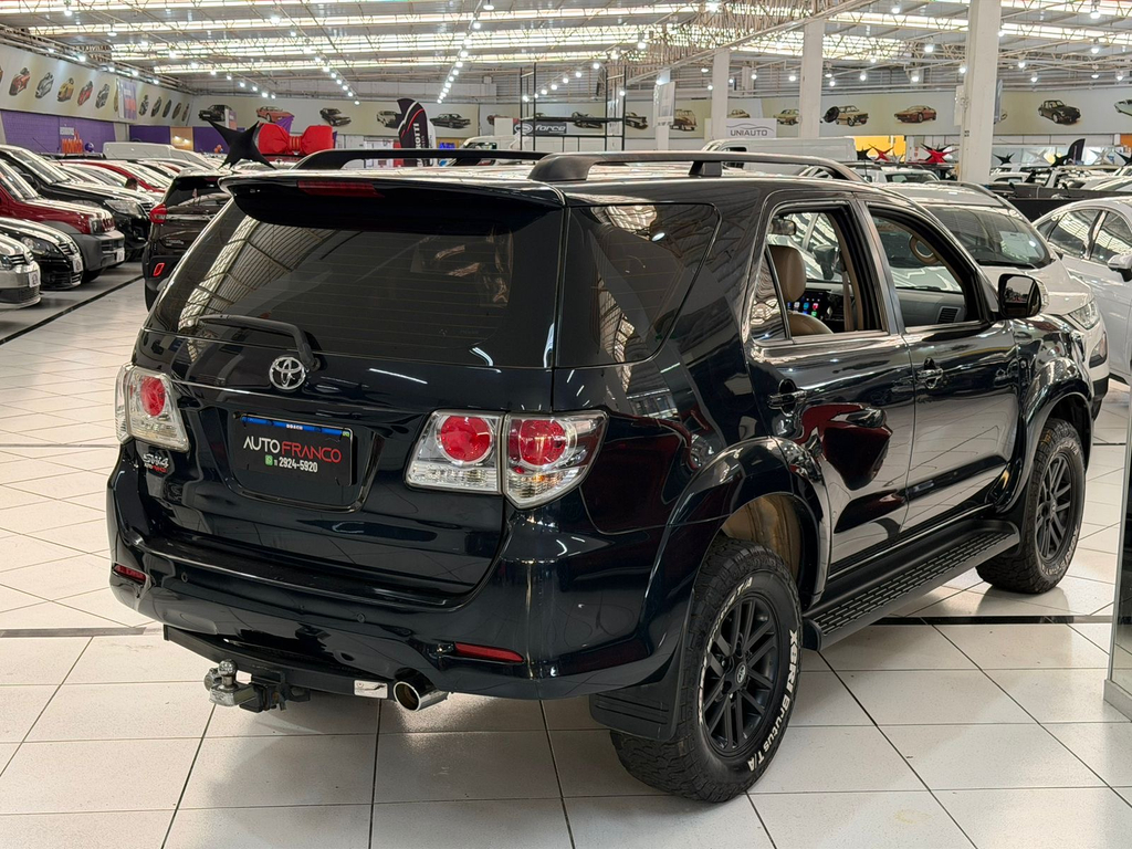 Toyota SW4 Preto