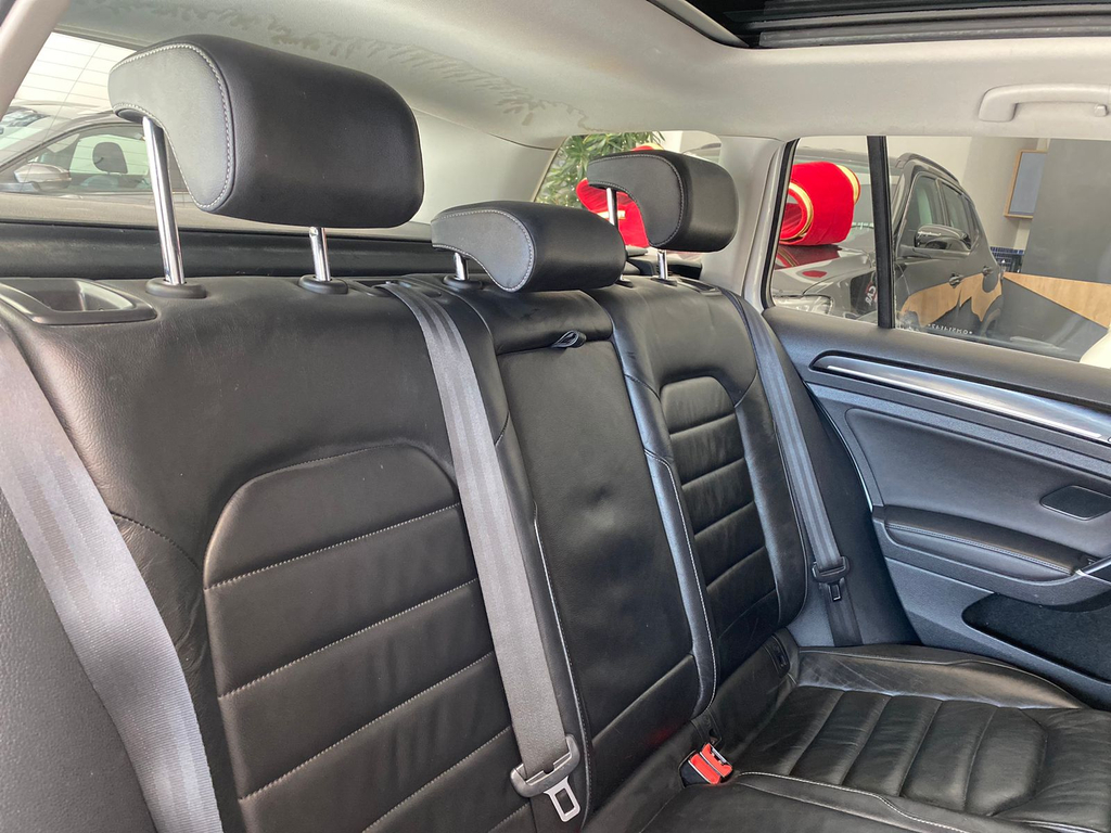 Volkswagen Golf Branco