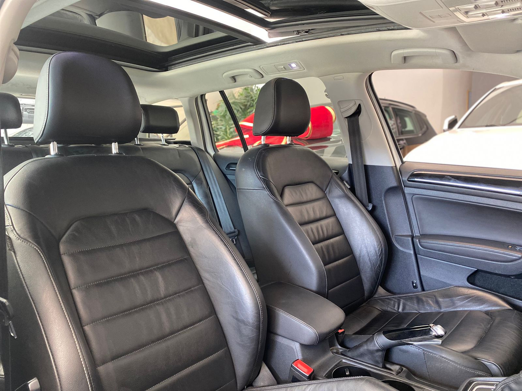 Volkswagen Golf Branco