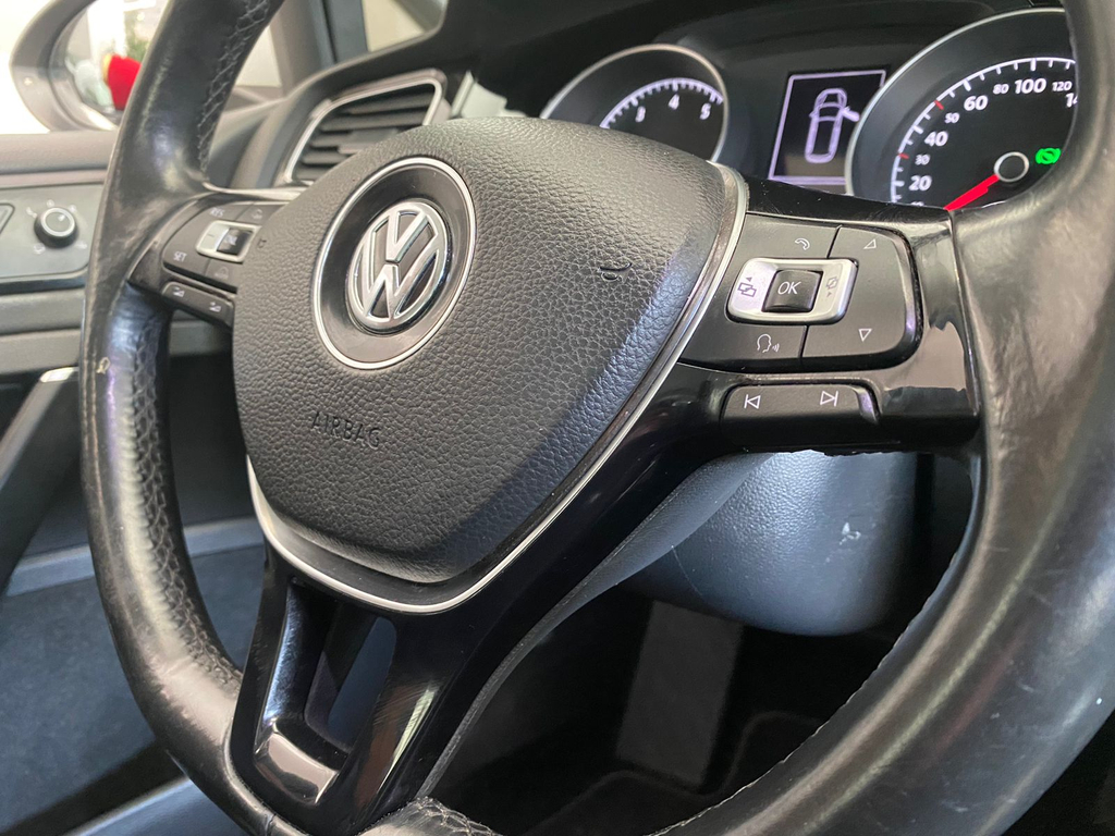 Volkswagen Golf Branco