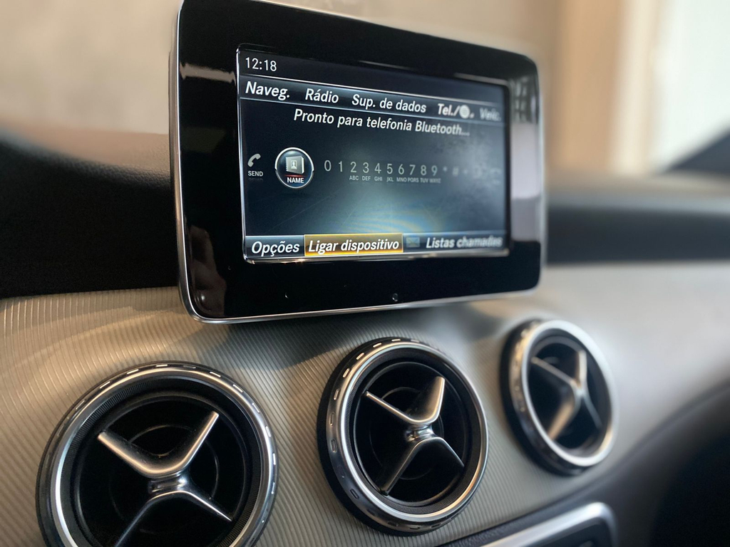 Mercedes Benz GLA-250 Vermelho
