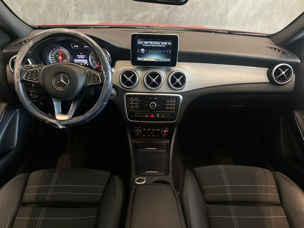 Mercedes Benz GLA-250 Vermelho