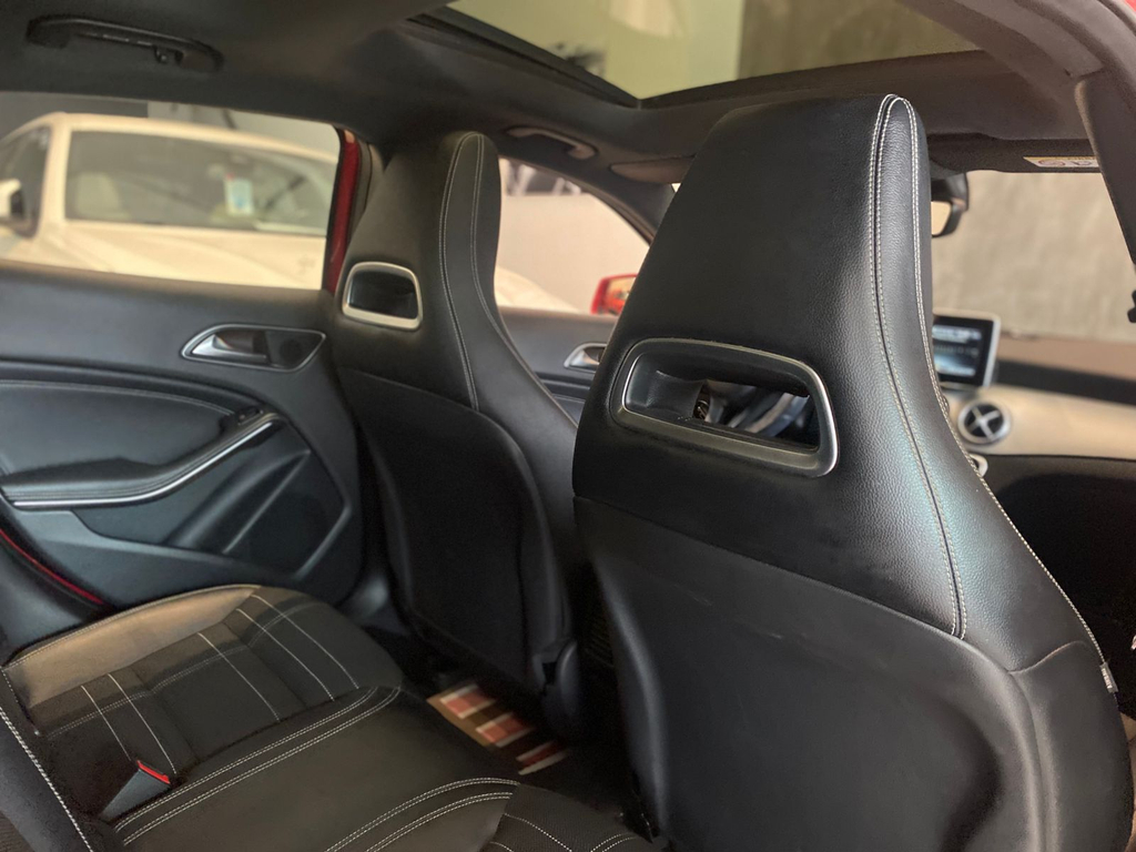Mercedes Benz GLA-250 Vermelho