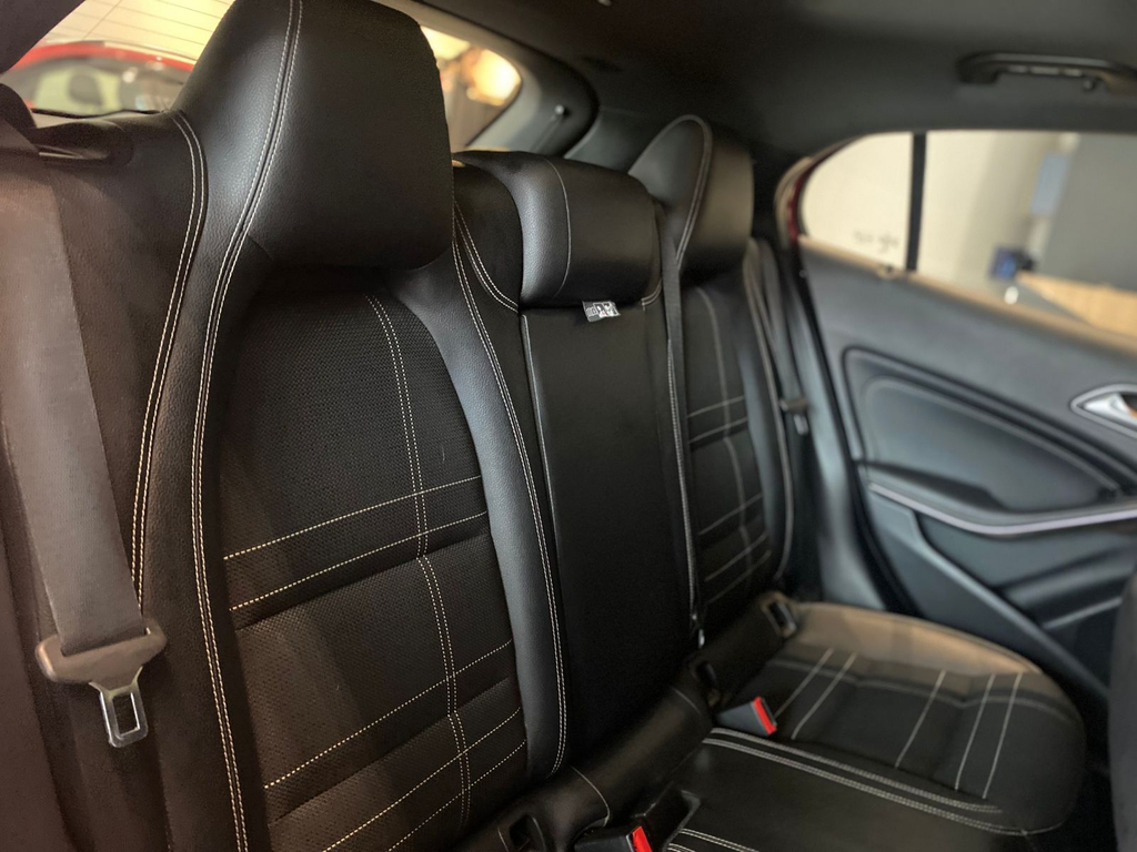 Mercedes Benz GLA-250 Vermelho